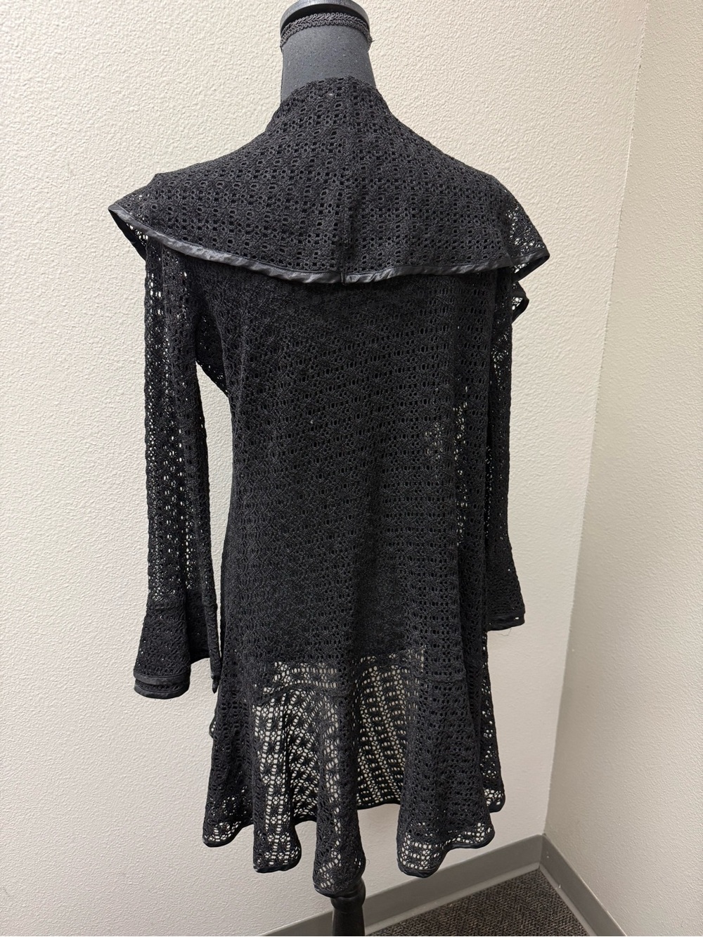 Caleaas Black Lace Cardigan Drape Open Front Sheer Crochet Boho Size S Top - Picture 4 of 8